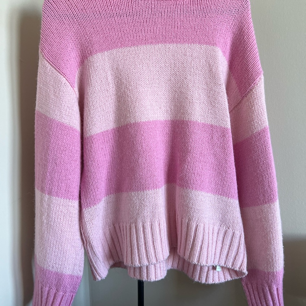 Chic Pink Striped Women's Sweater